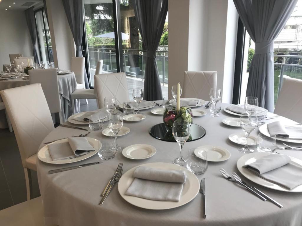 Domus Grand Hotel Rende Eksteriør billede