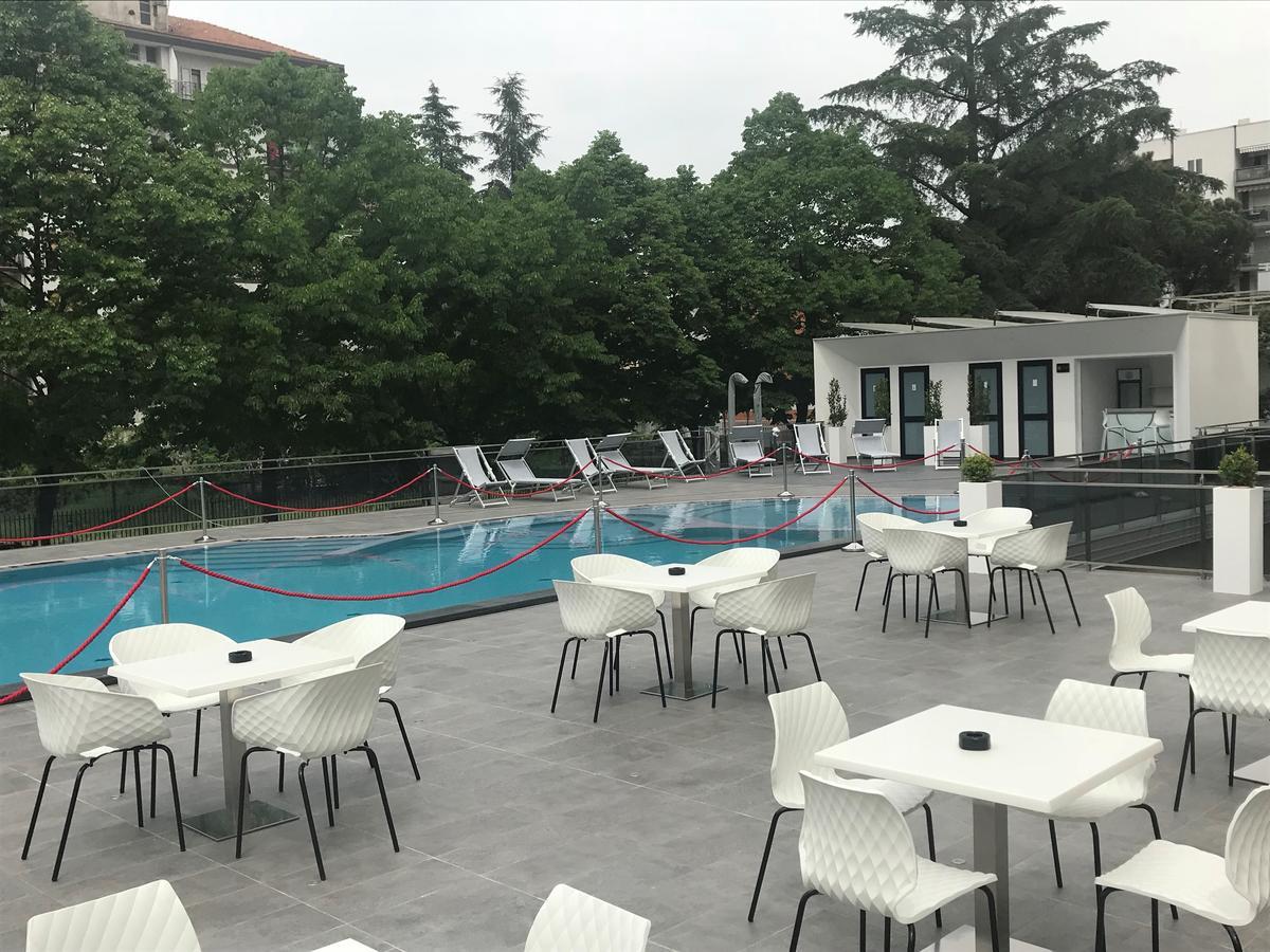 Domus Grand Hotel Rende Eksteriør billede